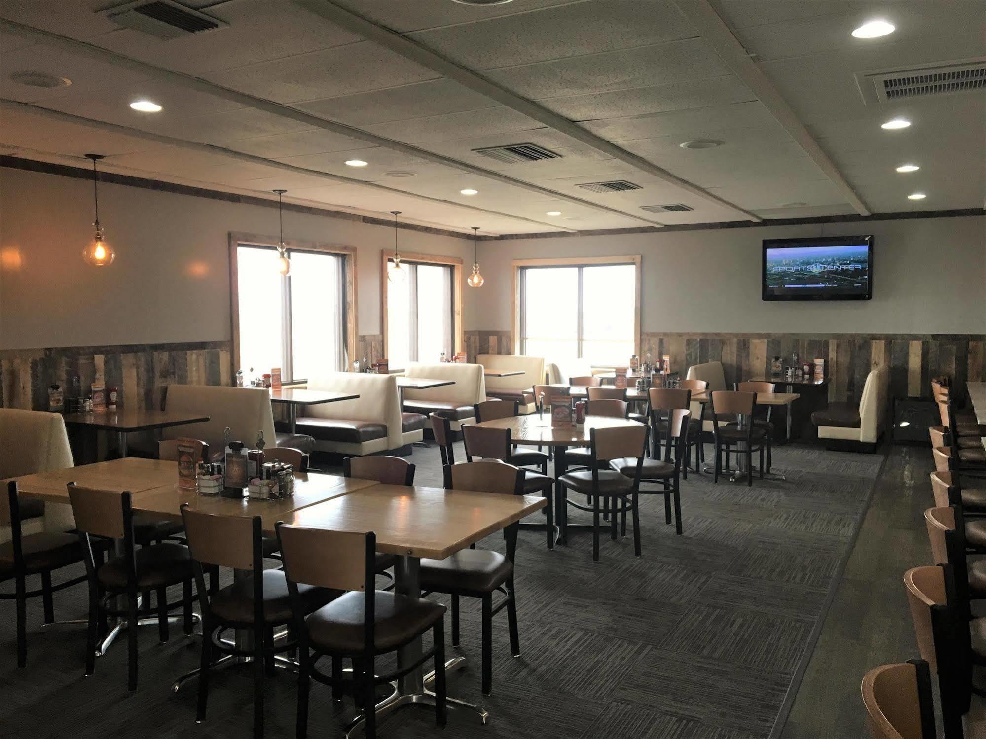Sunlac Inn Lakota Esterno foto