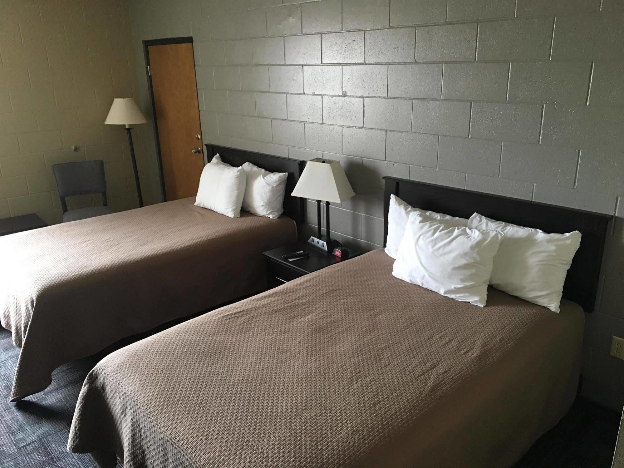 Sunlac Inn Lakota Esterno foto